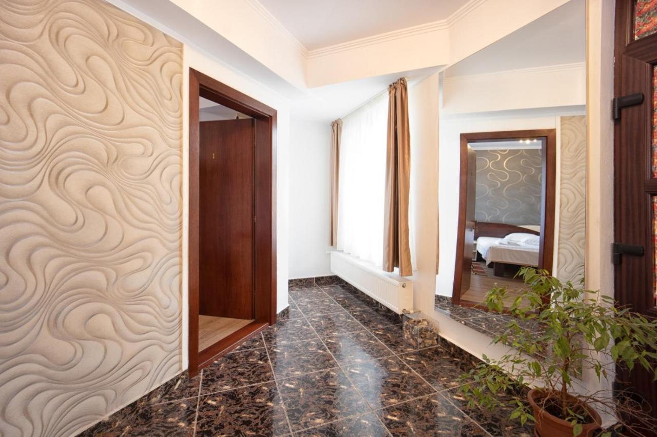 Hotel Amedeia Bran  Zewnętrze zdjęcie